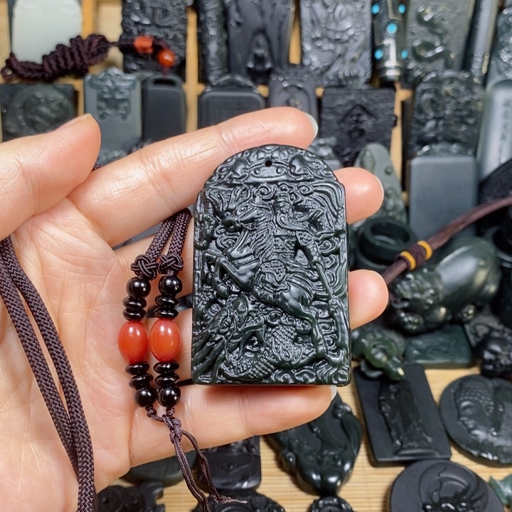 和田玉（青玉）颈饰未镶嵌