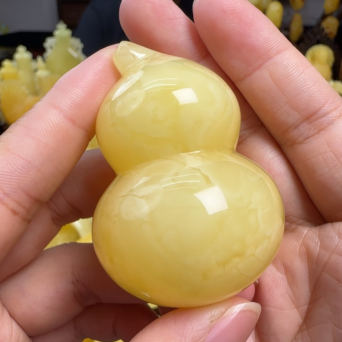 蜜蜡未镶嵌珠宝奇石