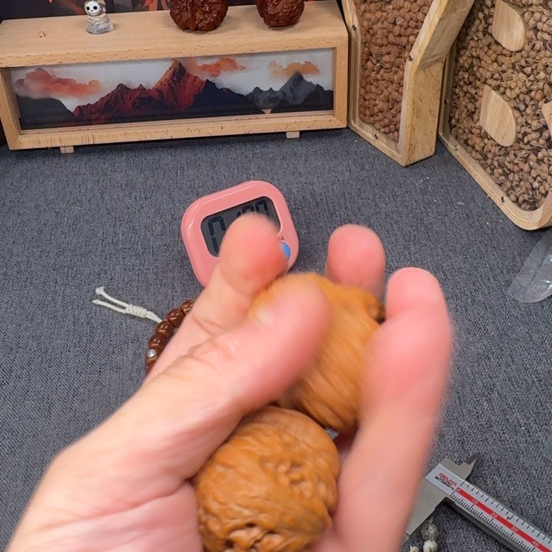 柏香籽/百香籽吊坠。*