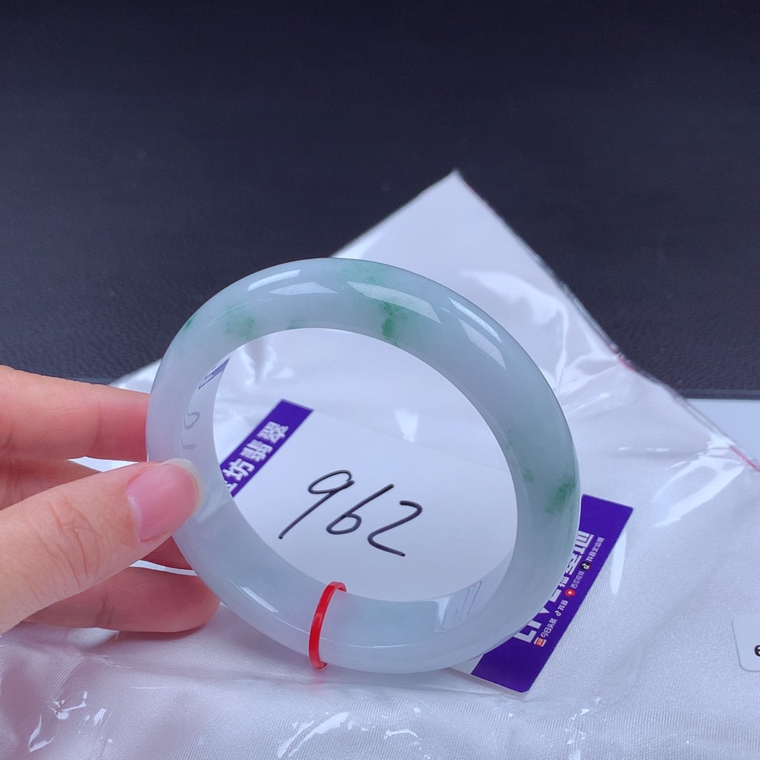 翡翠手镯未镶嵌手镯001882