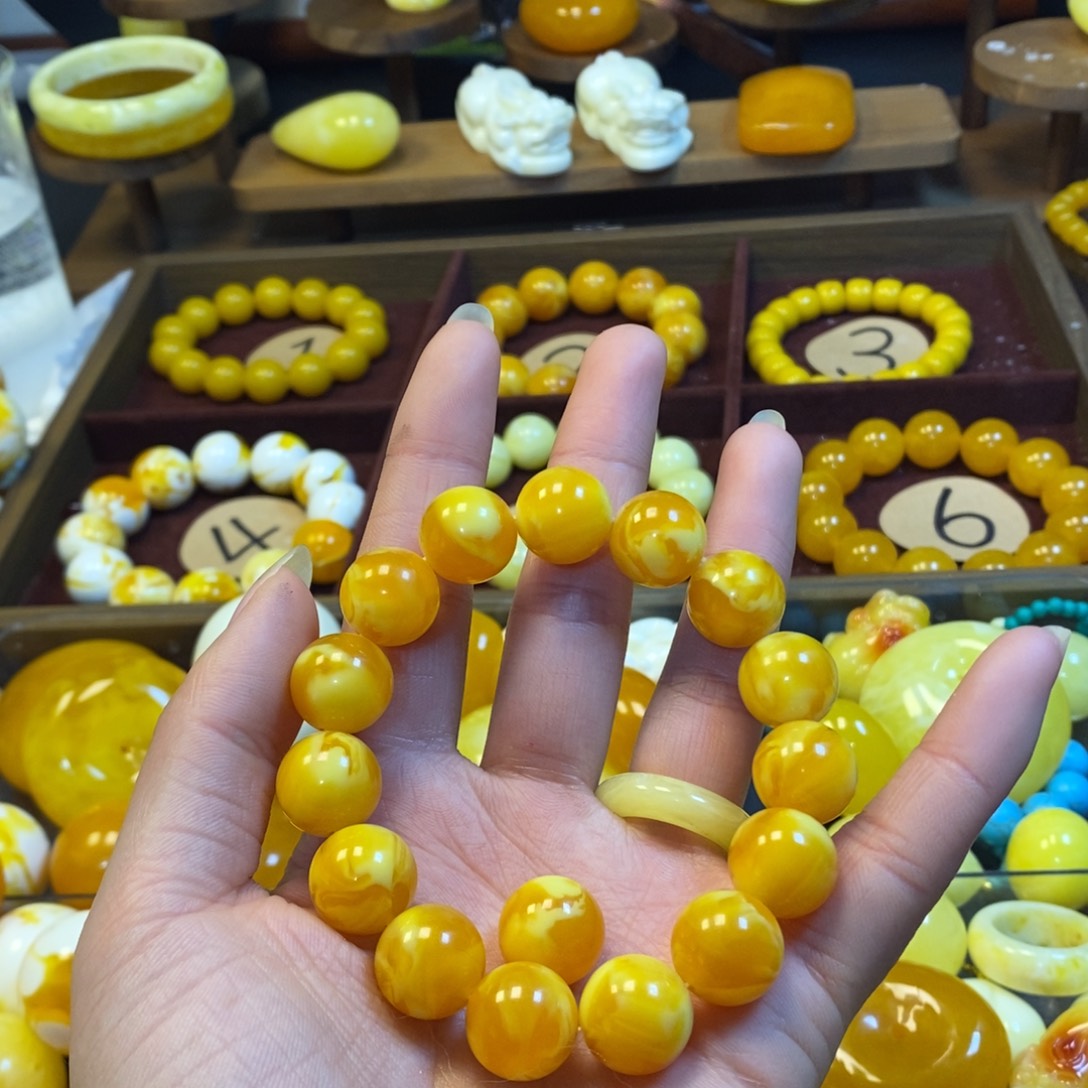 芒****老腊鸡油深飘花款卡14手串一条