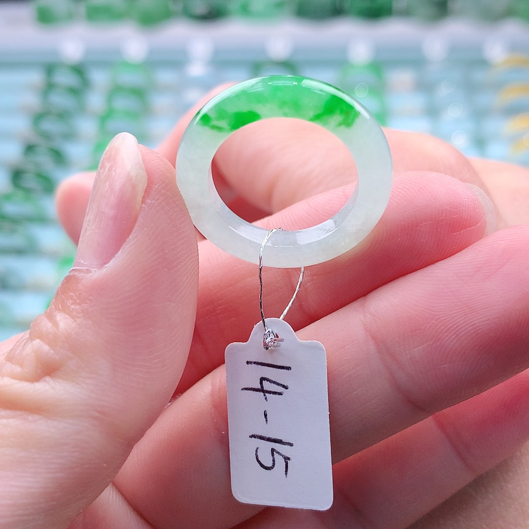 翡翠未镶嵌戒指1****9A货缅甸翡翠