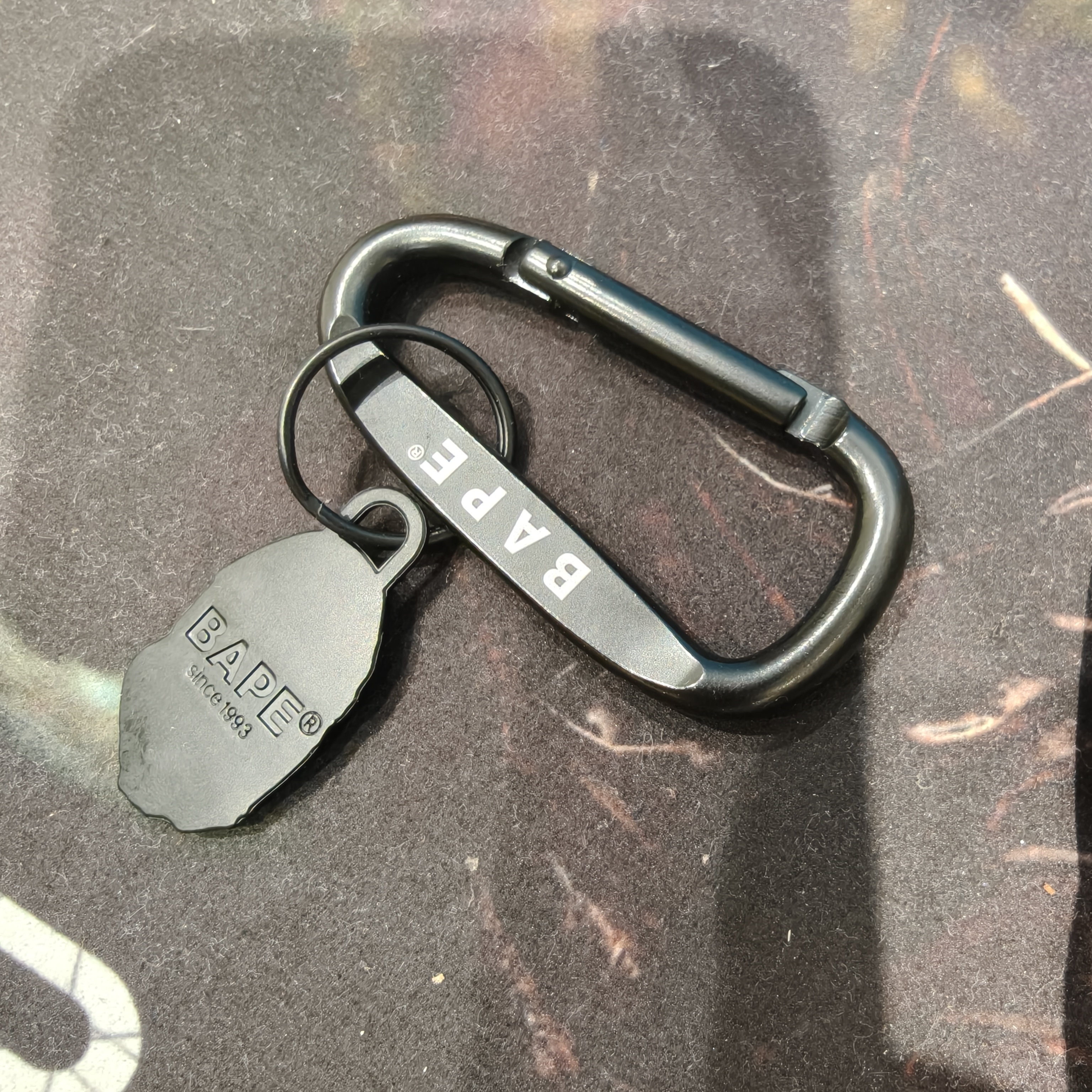 猿人头 黑色金属 钥匙扣 潮流周边 2506060104