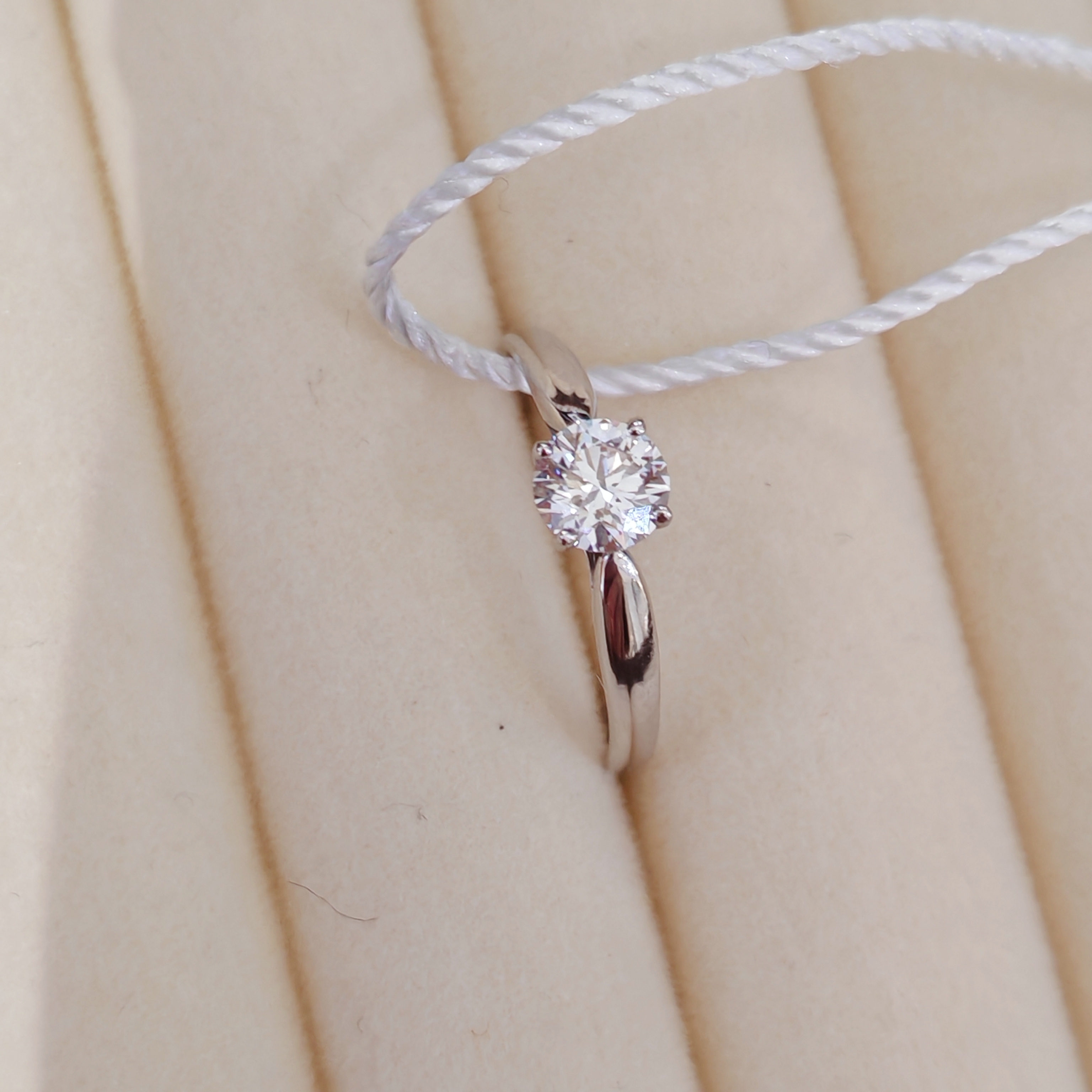 99新 Tiffany & Co./蒂芙尼 53分钻戒/pt950铂金/#54/盒   JM