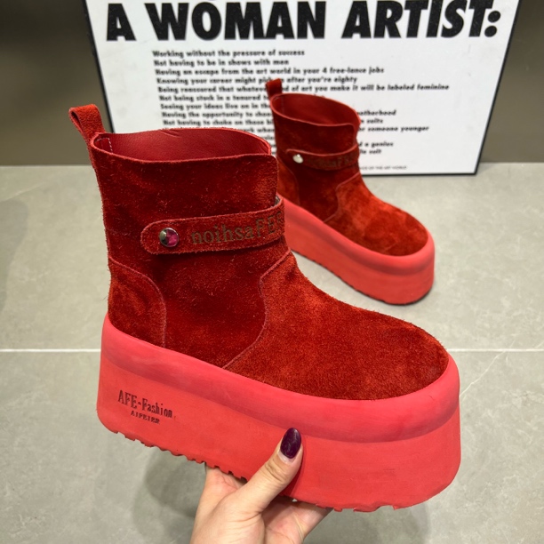 主播推荐2026年（188-67）8公分厚底时尚百搭增高短靴