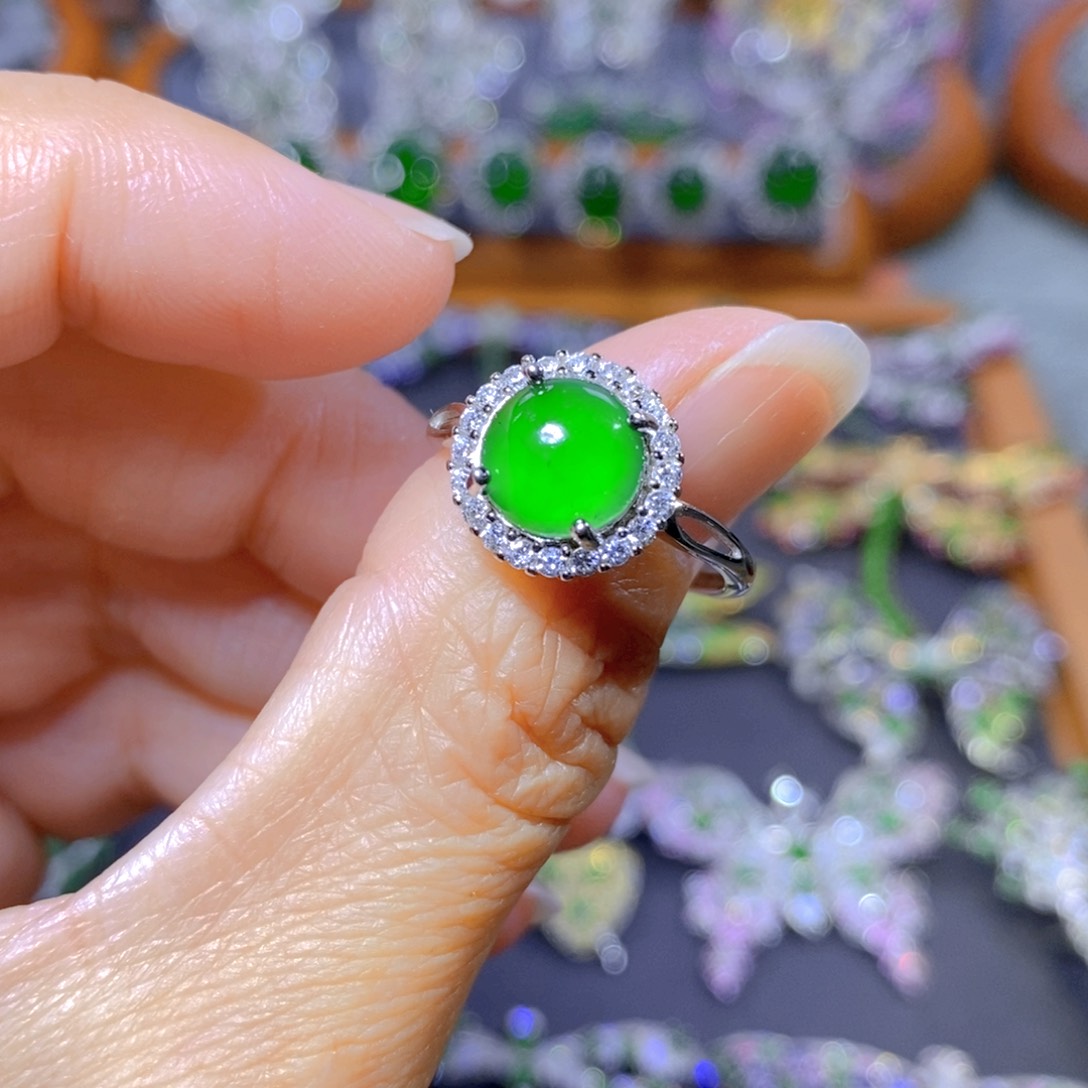 翡翠颈饰银S925镶嵌天然翡翠