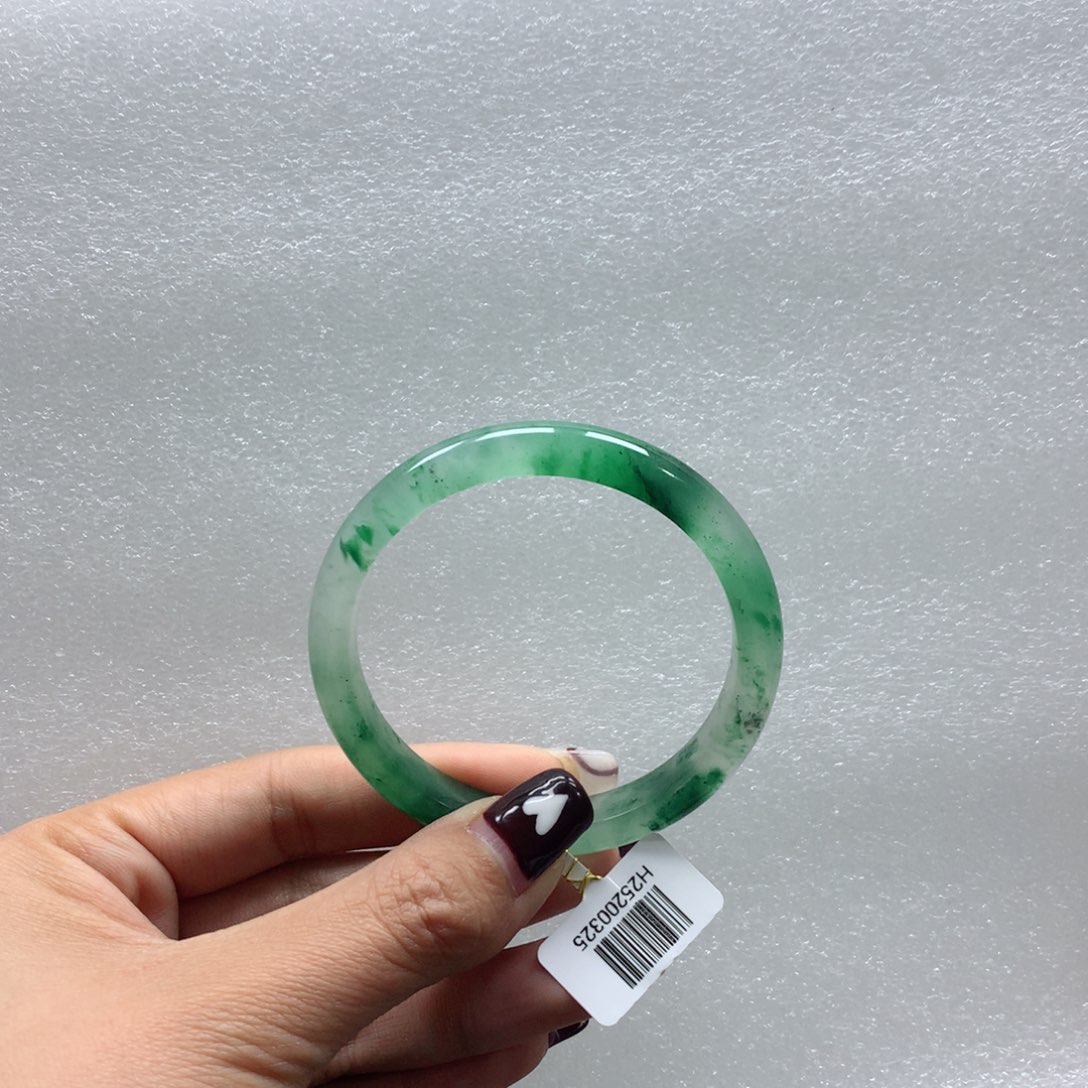 石英质玉手镯未镶嵌凌****˂小武54+七