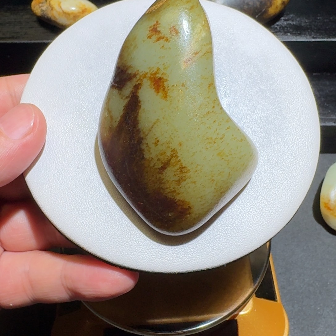 自***歌和田玉未镶嵌颈饰