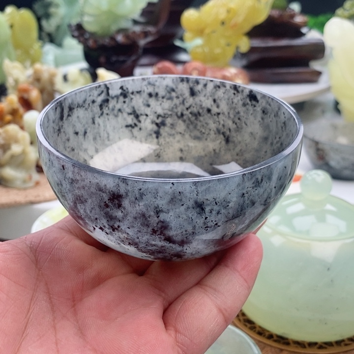 岫玉四大名玉杯未镶嵌逍***?