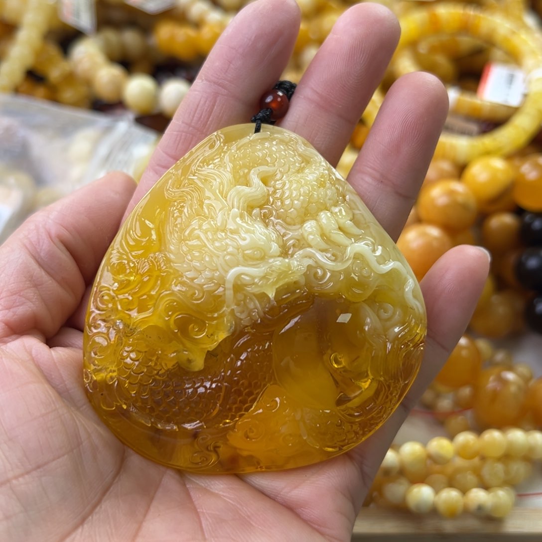 琥珀珠宝奇石未镶嵌