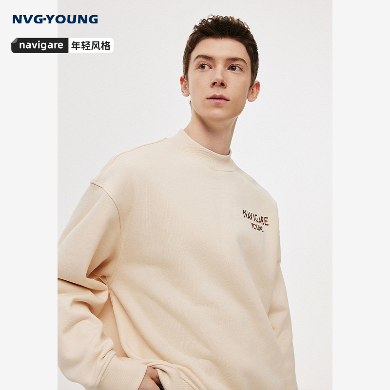 NVG·YOUNG意大利小帆船卡其色休闲圆领卫衣男士秋冬字母套头衫
