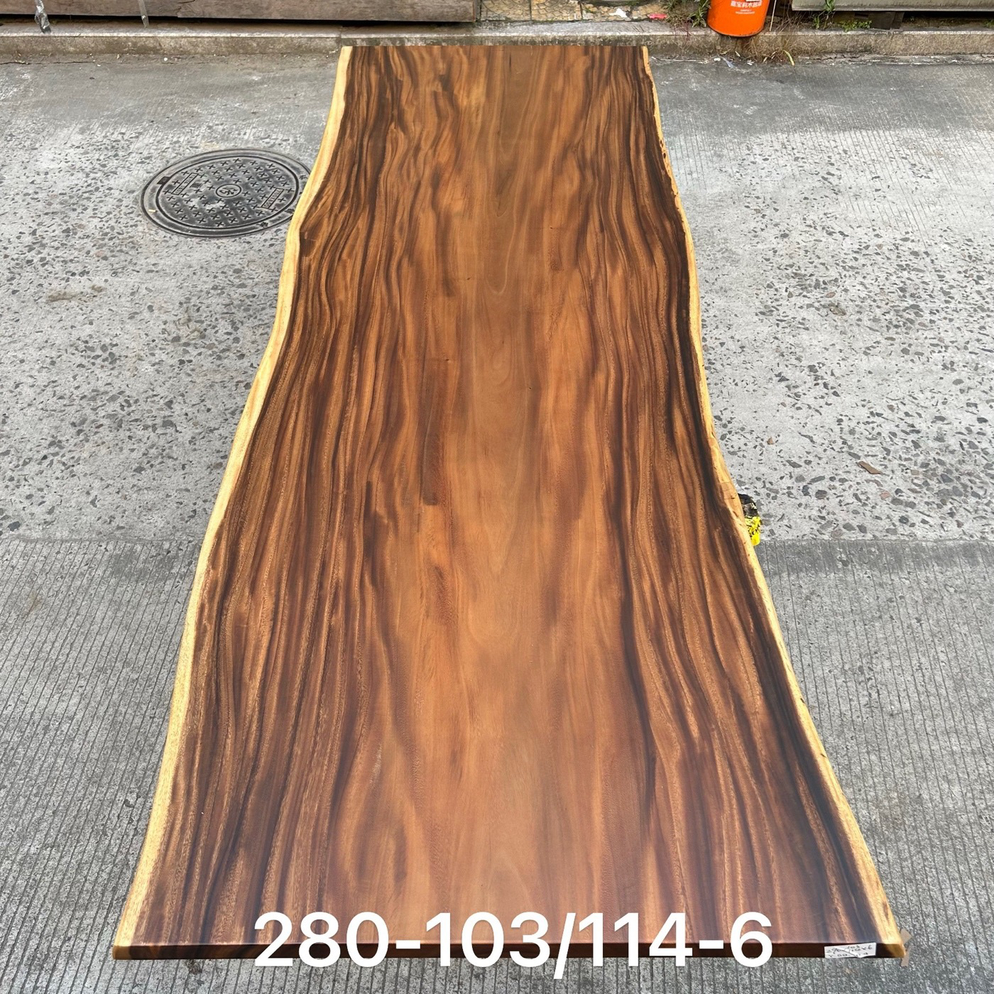 斐济胡桃木自然边尺寸：280-103/114-6
