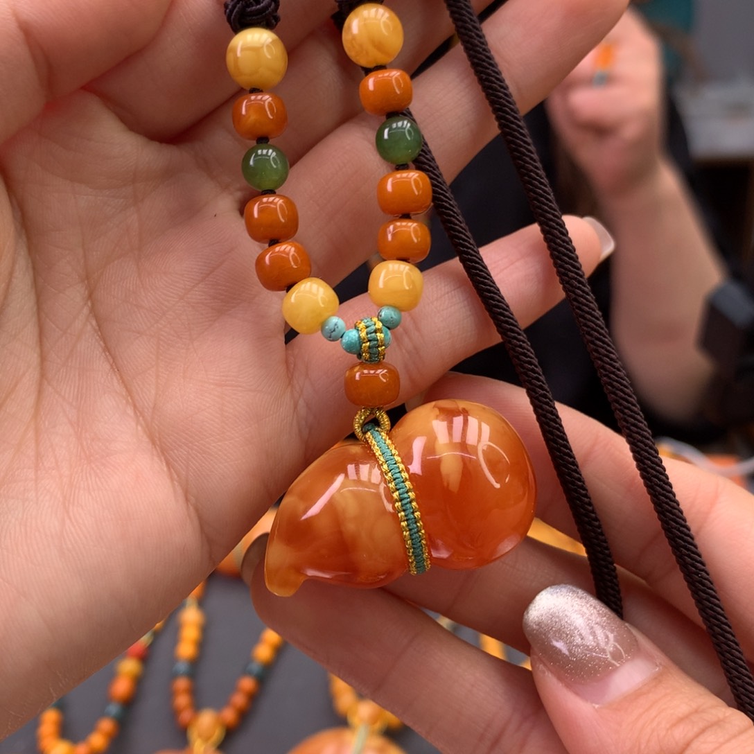 蜜蜡颈饰未镶嵌葫芦