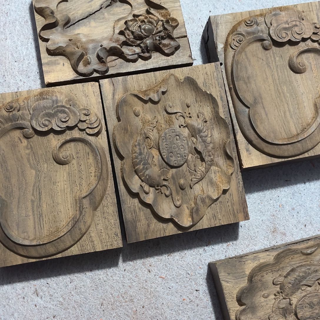 博***主风车木（黑檀木）瑕疵底座