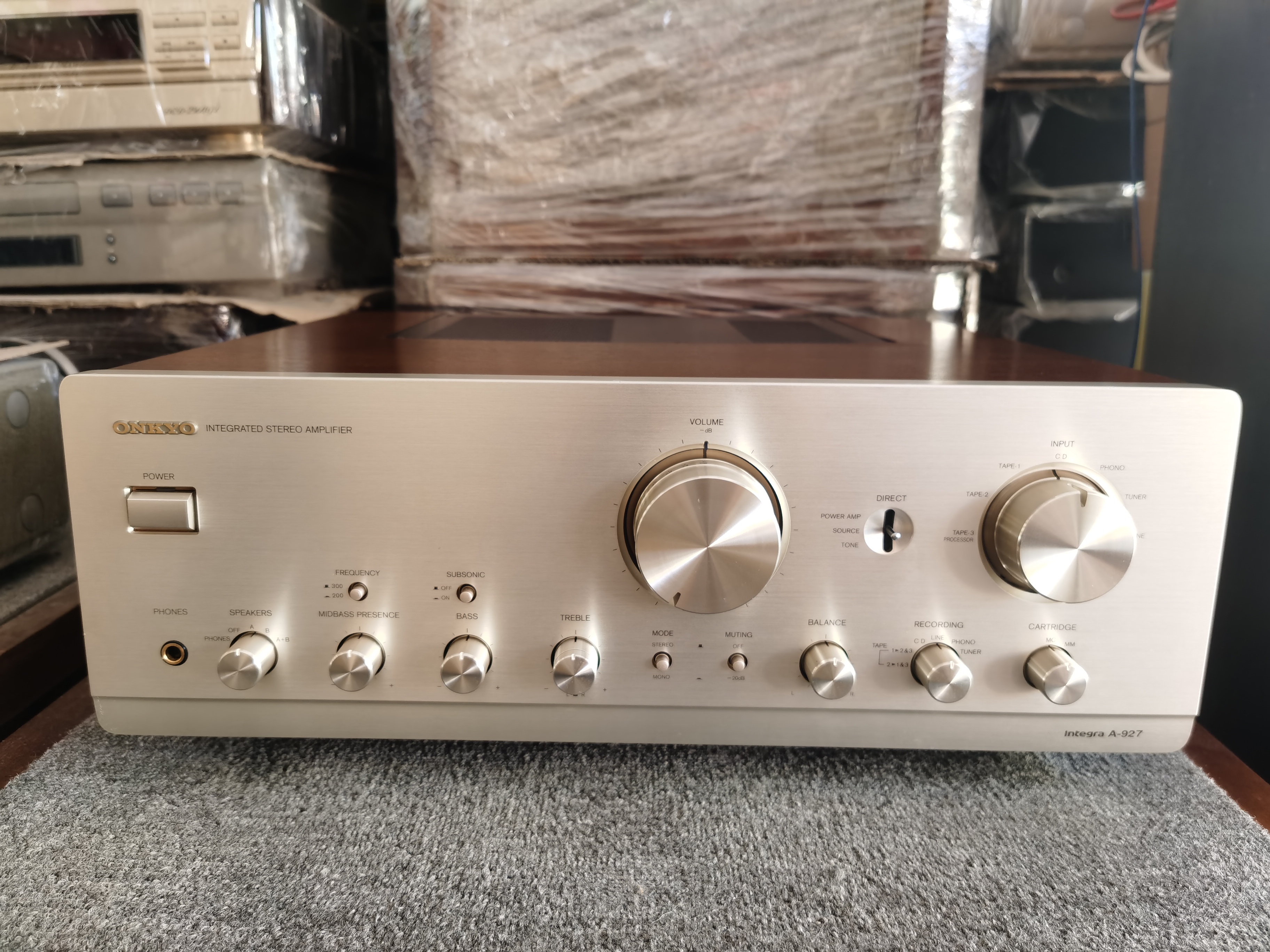 安桥功放927，使用100伏，不包邮，不支持七天无理由退换