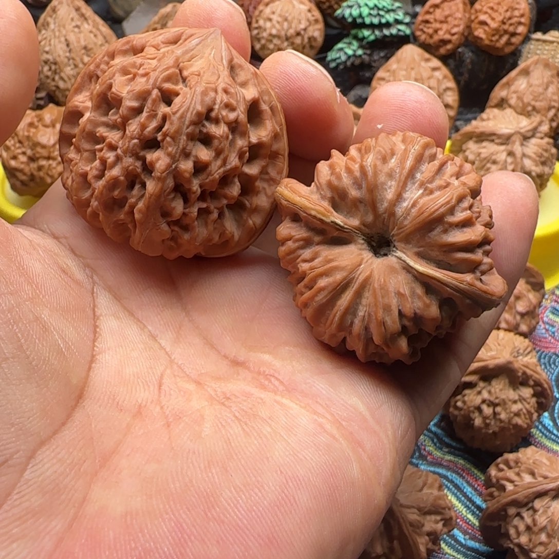 在***3文玩核桃把件全品平谷凹底44.5