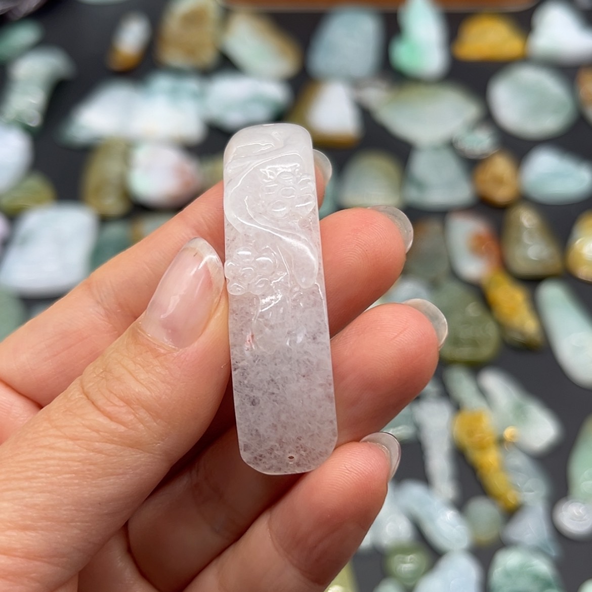 【闪购商品】翡翠颈饰未镶嵌手牌