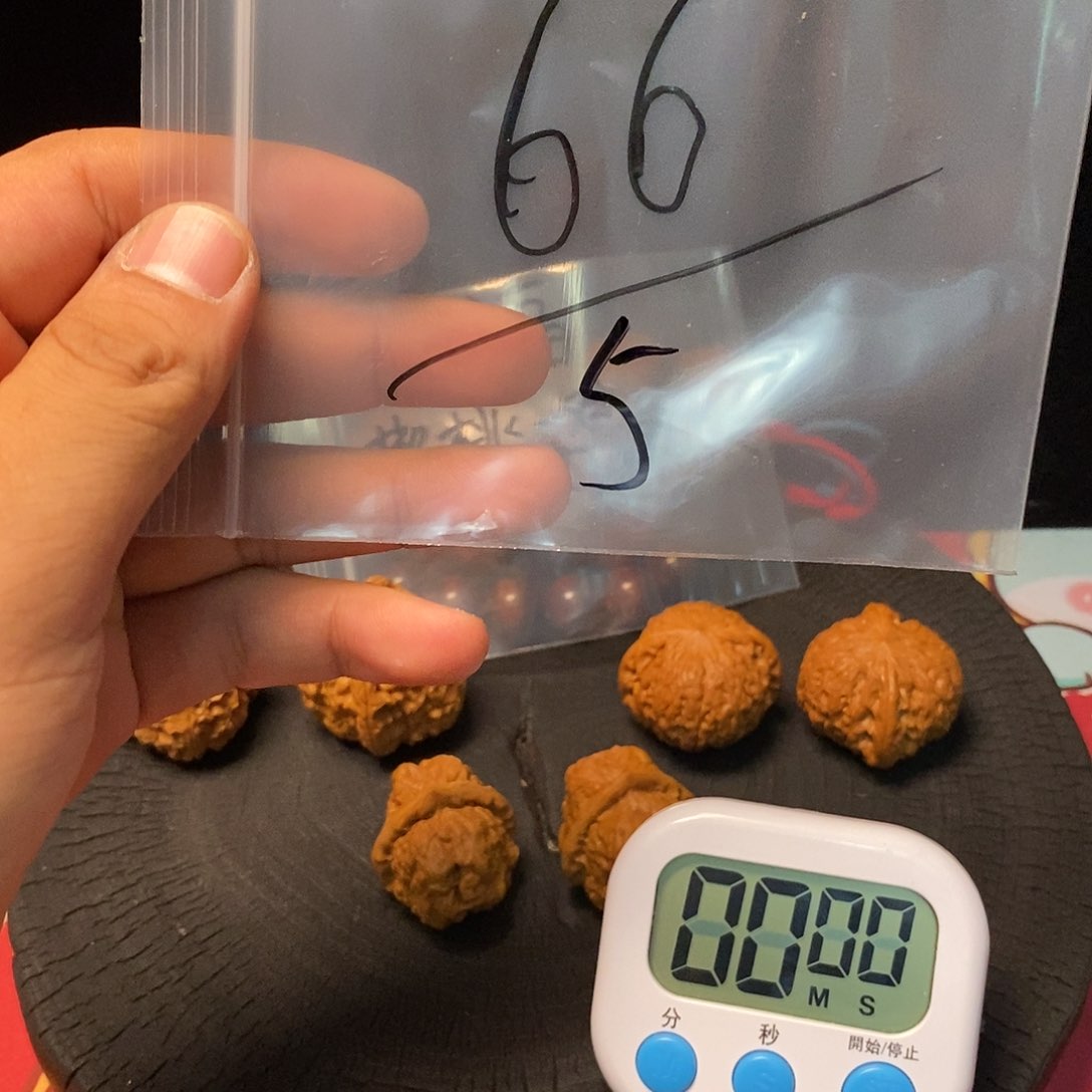 核桃和松仁玉米的区别在于