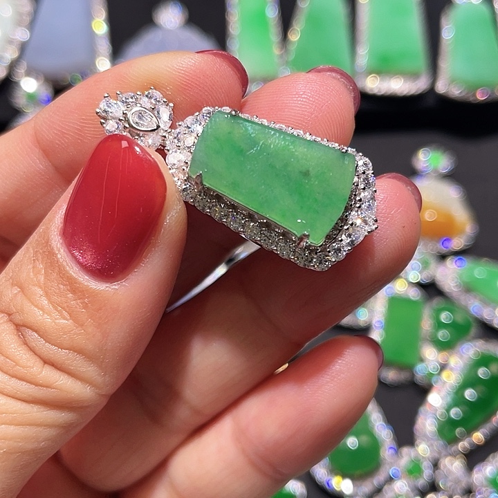 翡翠银S925镶嵌颈饰