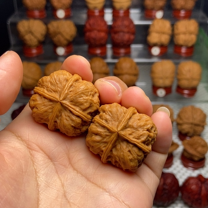 文玩核桃把件四棱12