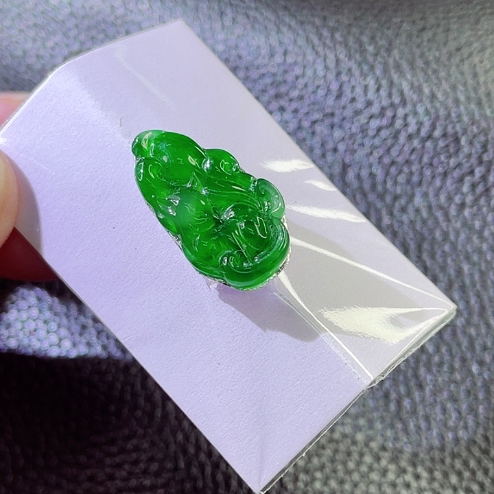 定制翡翠未镶嵌翡翠