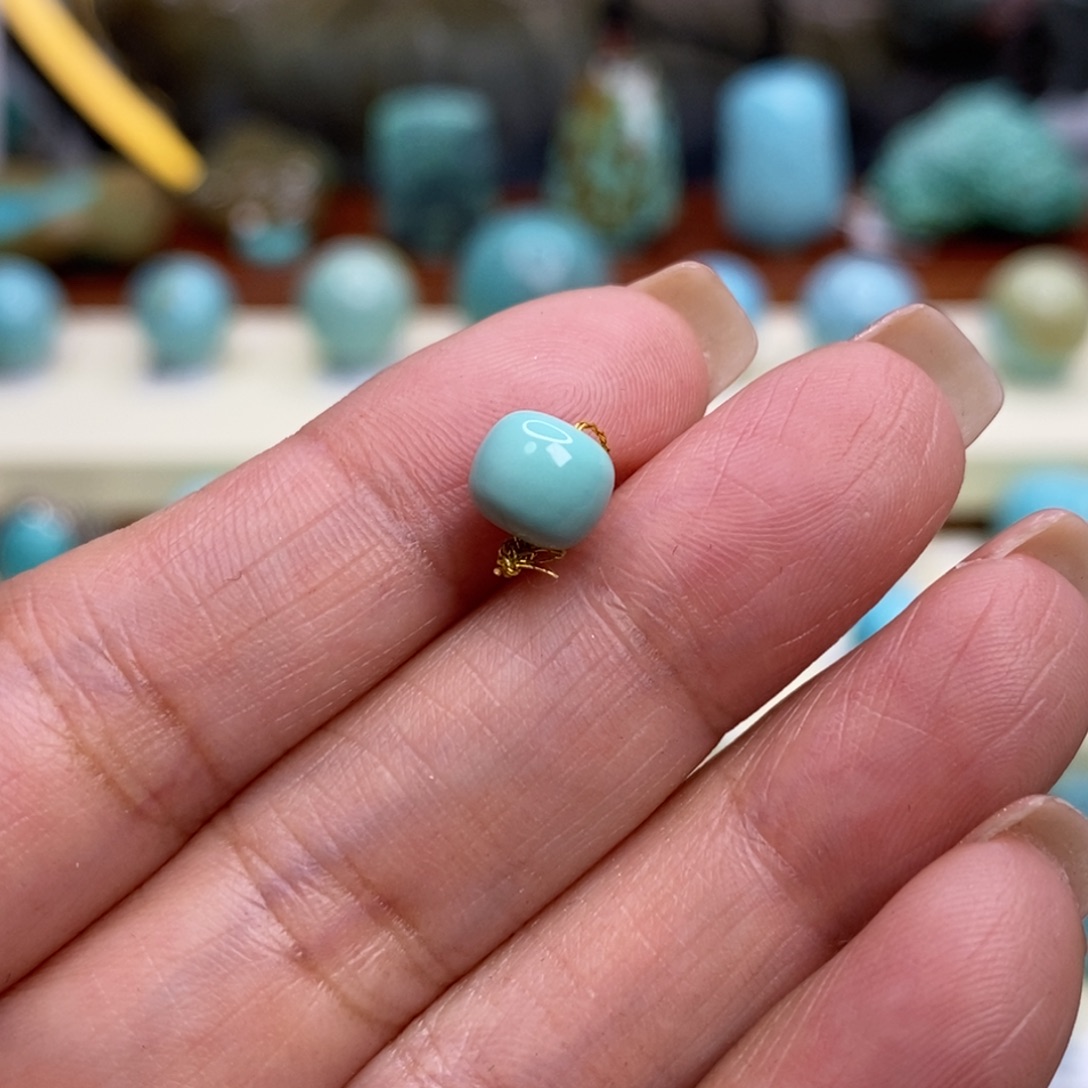 绿松石未镶嵌珠宝奇石6.7×5.9