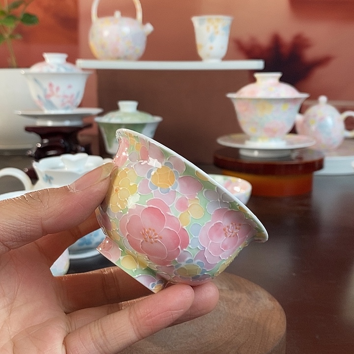 万花釉下手绘品茗杯