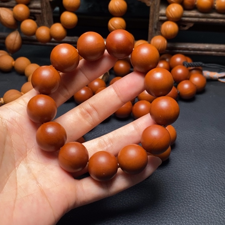 手串橄榄核1.75尺寸树王光珠