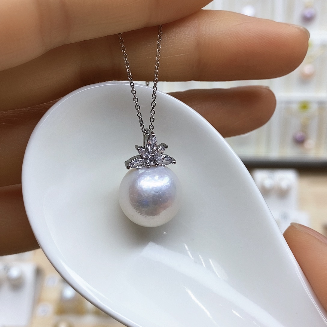 淡水珍珠颈饰合金