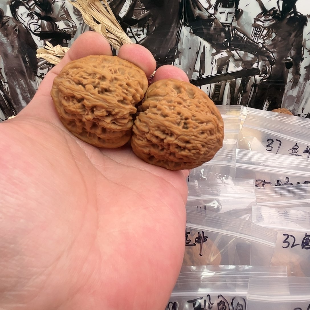 文玩核桃把件南疆石43尺