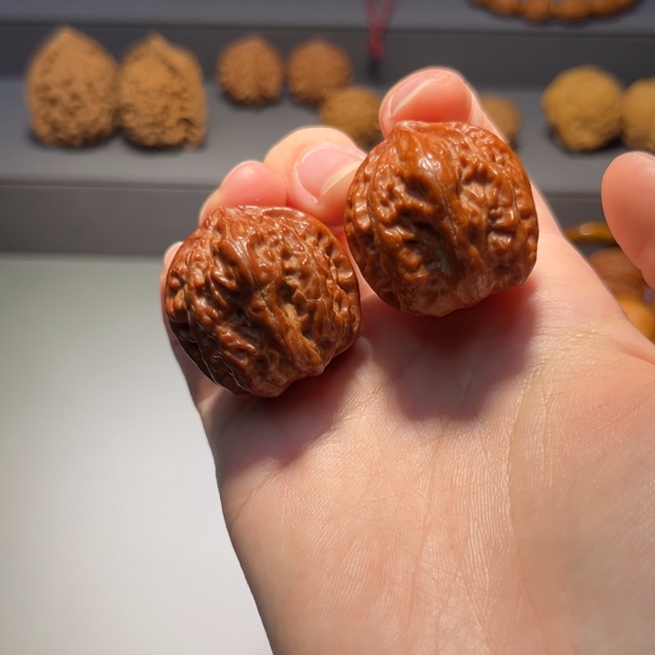 J***啊文玩核桃把件方墩079