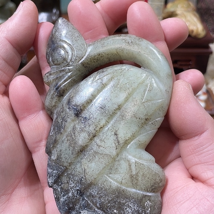 上***水颈饰玻璃品相好的