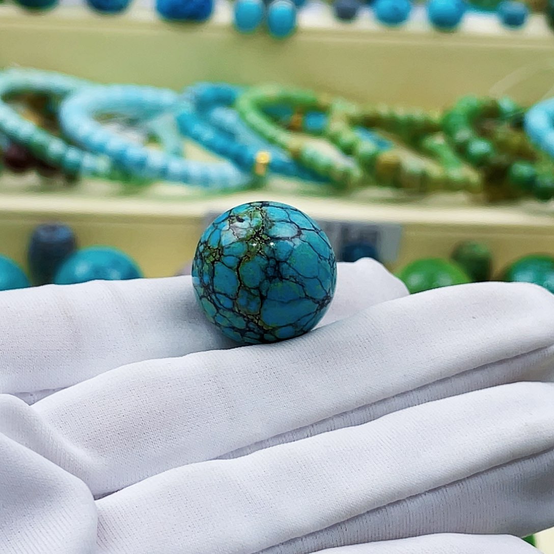 绿松石颈饰未镶嵌