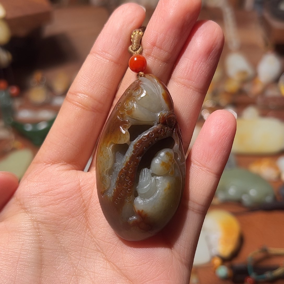 和田玉颈饰未镶嵌