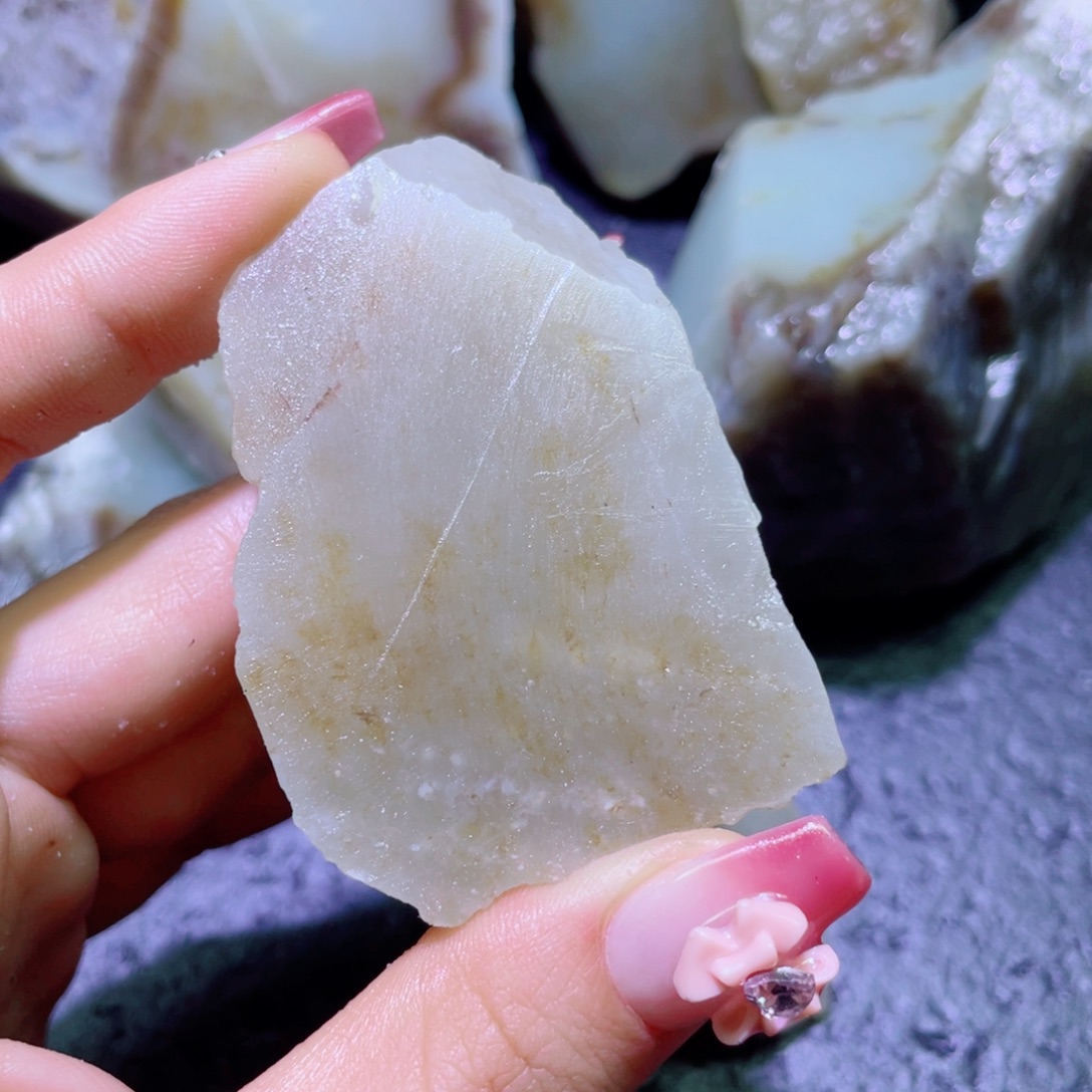 和田玉未镶嵌珠宝半成品