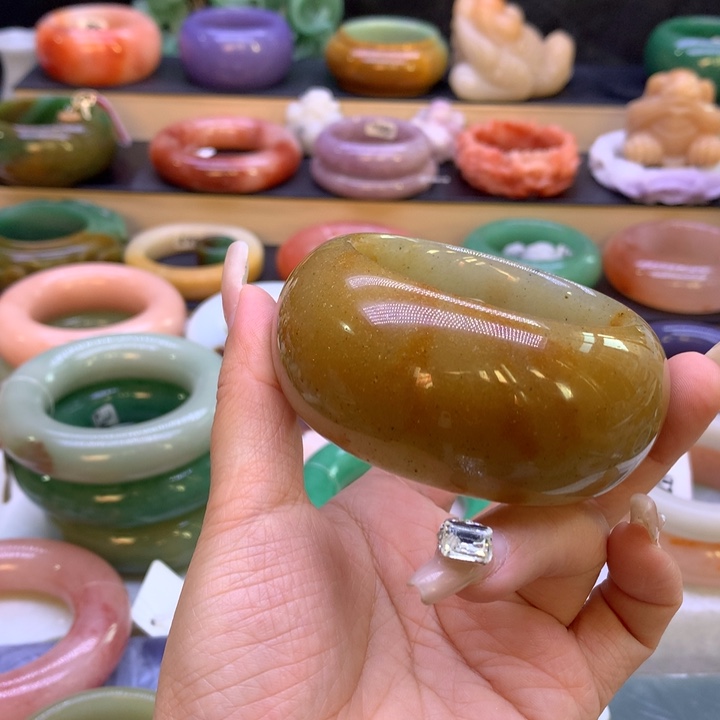 石英岩玉未镶嵌13468975444