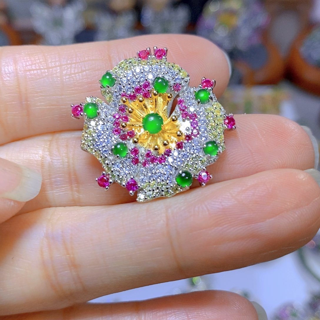 翡翠颈饰银S925镶嵌天然翡翠