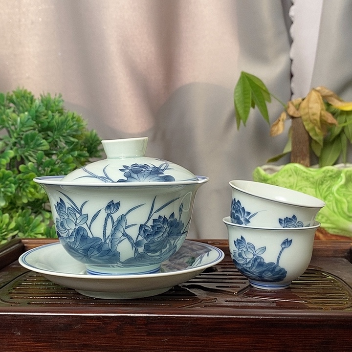 200ml复古荷花盖碗送两个杯子