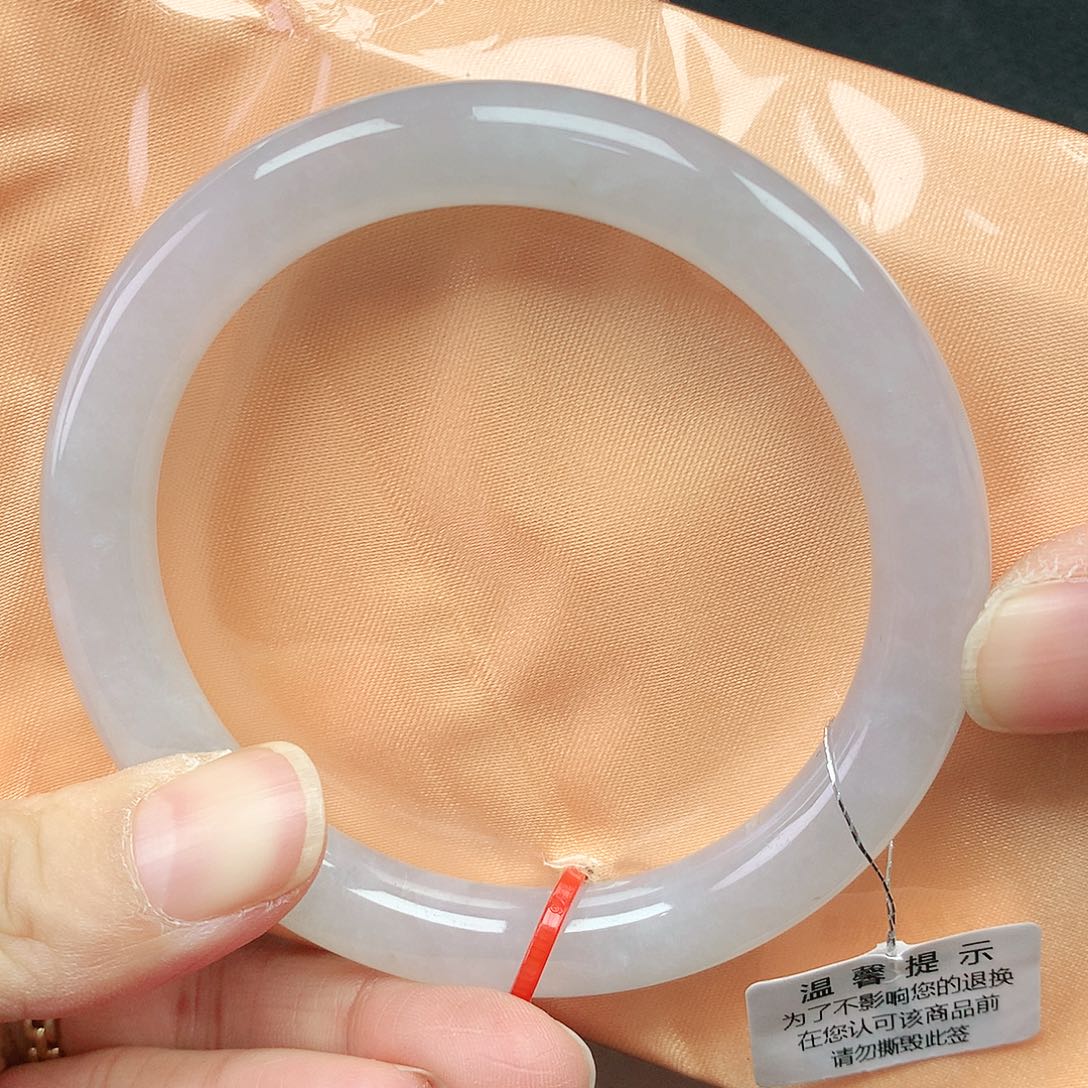 翡翠手镯未镶嵌58圈