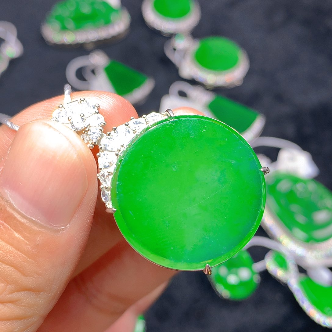 翡翠银S925镶嵌颈饰我