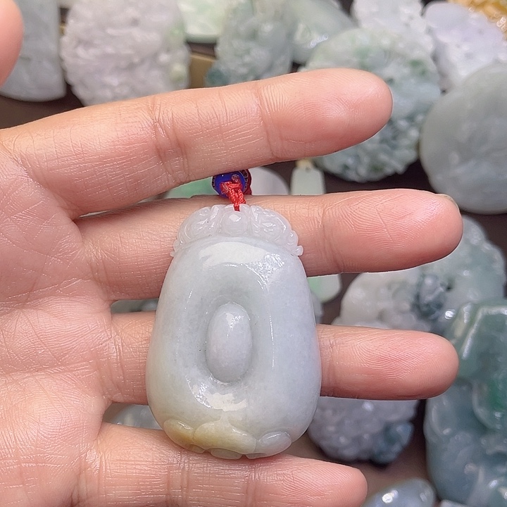 定制翡翠未镶嵌挂件