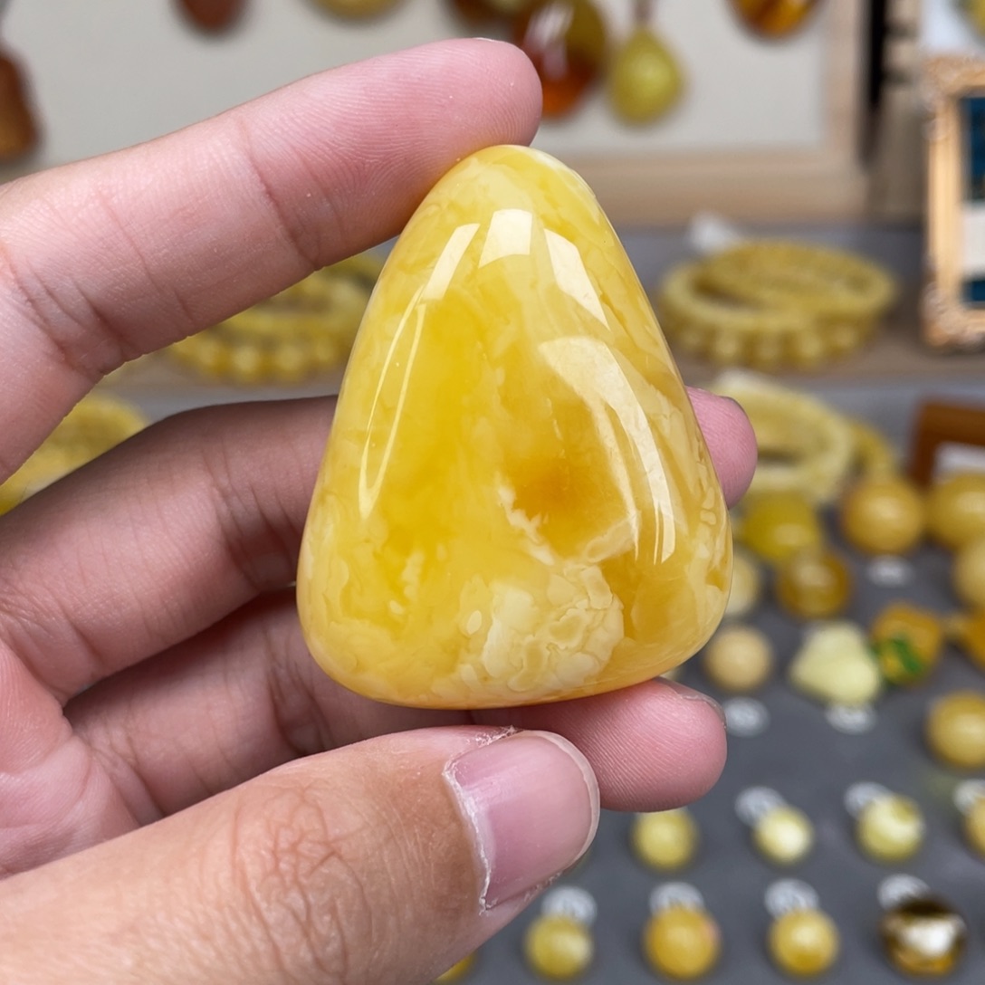 蜜蜡未镶嵌裸石84号