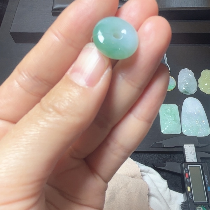 翡翠未镶嵌颈饰纯天然支持复检