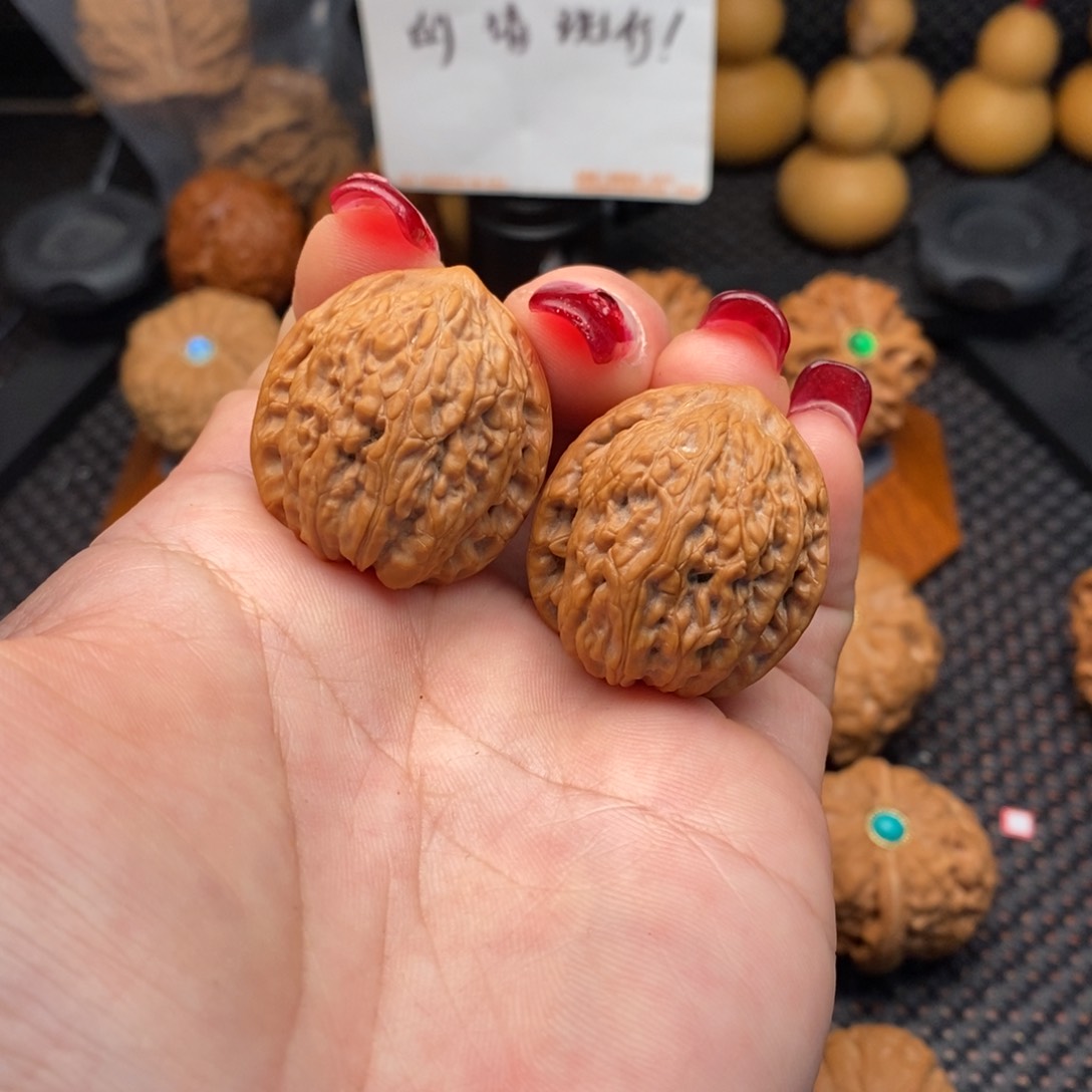 文玩核桃把件红蚂蚁手捻边肚30尺