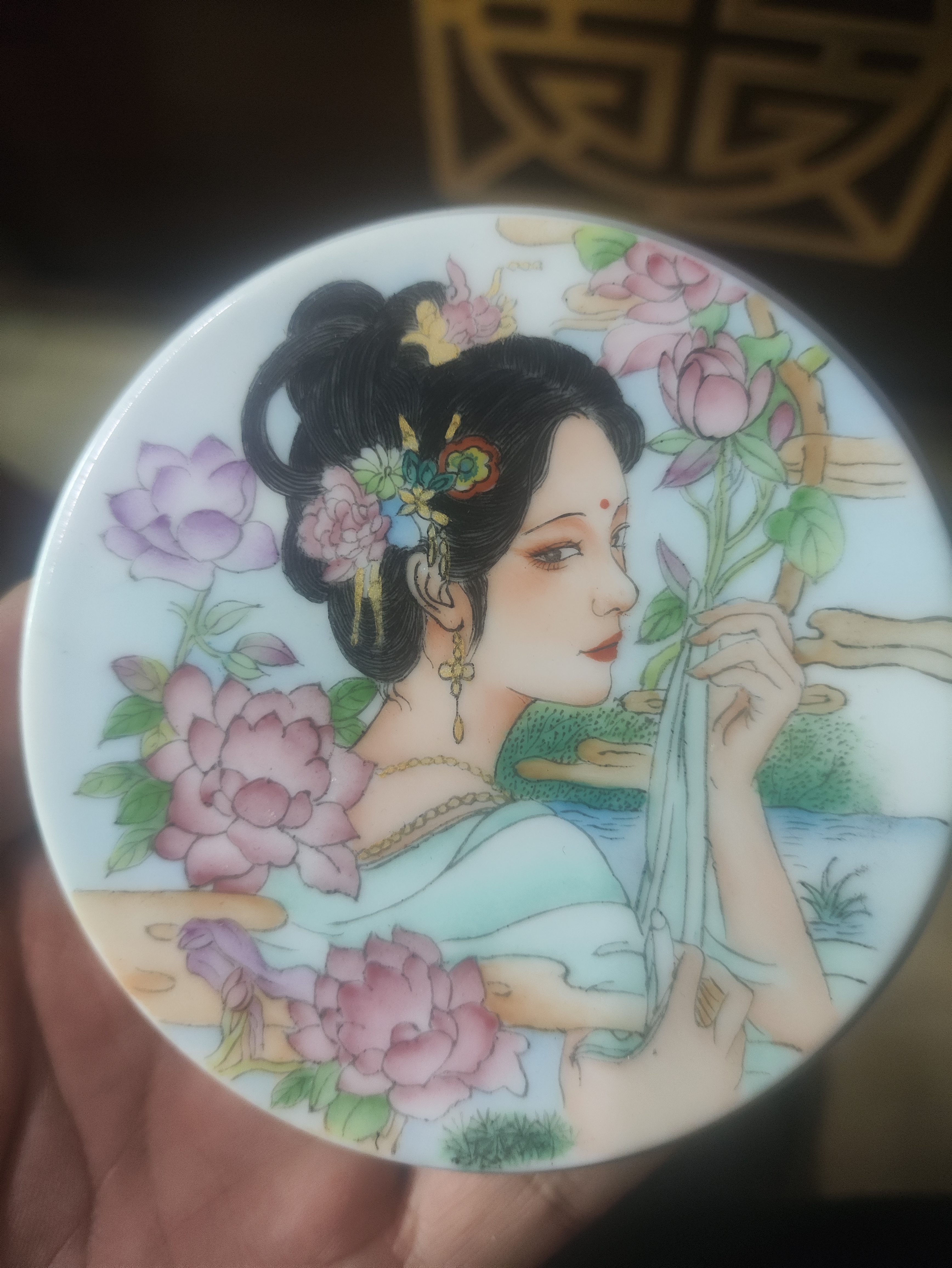 景德镇陶瓷手绘美女盖置