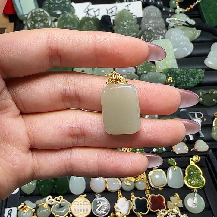 颈饰银S925镶嵌和田玉