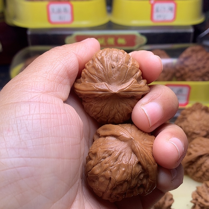 文玩核桃吊坠溜**达