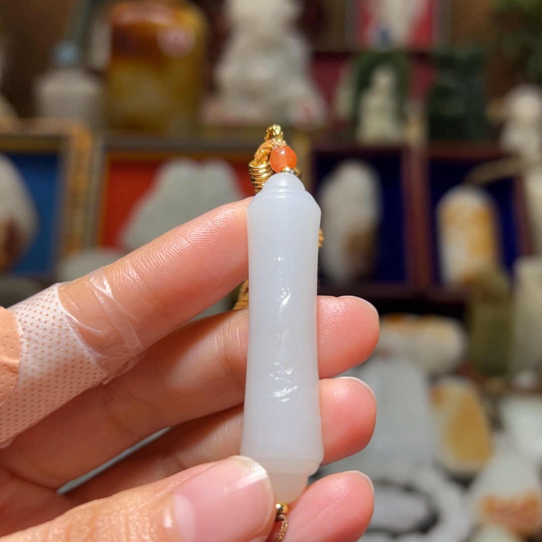 徐***牛和田玉未镶嵌挂件