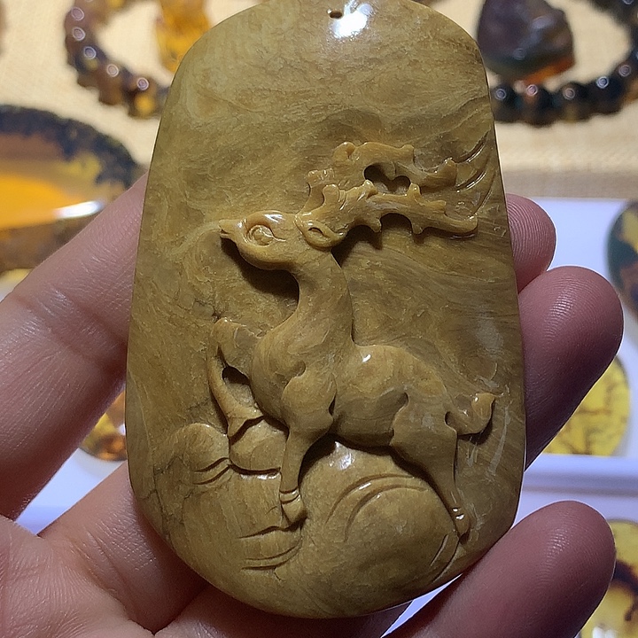 琥珀未镶嵌颈饰老根蜜一路有你牌子