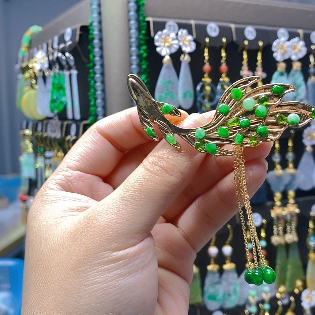 未镶嵌翡翠耳饰翡翠